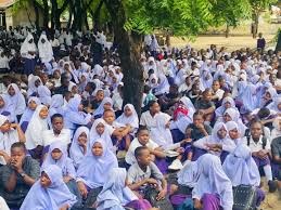 Jinsi gani Makambi ya Kitaaluma: Nguvu ya Kuinua Taaluma ya Wanafunzi na Kanuni za Kuongoza -                        ElimikaLeo