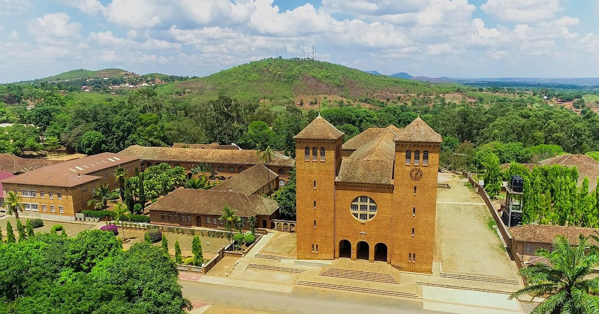 HISTORIA YA MJI WA PERAMIHO: HAZINA YA UTALII WA KIUTAMADUNI INAYOIVUTIA DUNIA -                   Msomihuru Blog